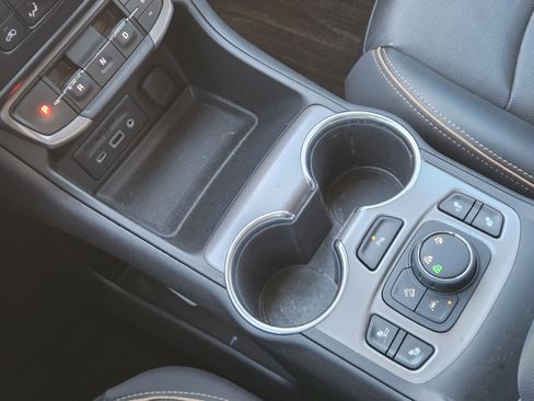 Used 2022 GMC Terrain AT4 w/ Infotainment Package II image 22