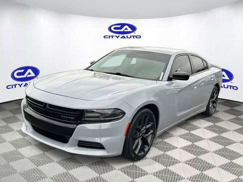 Used 2021 Dodge Charger SXT w/ Blacktop Package image 9