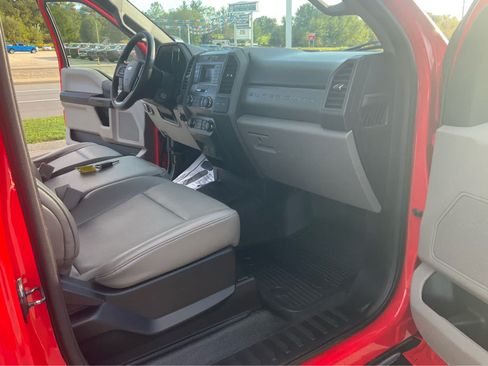 Used 2019 Ford F250 XL w/ STX Appearance Package AWD/4WD image 16