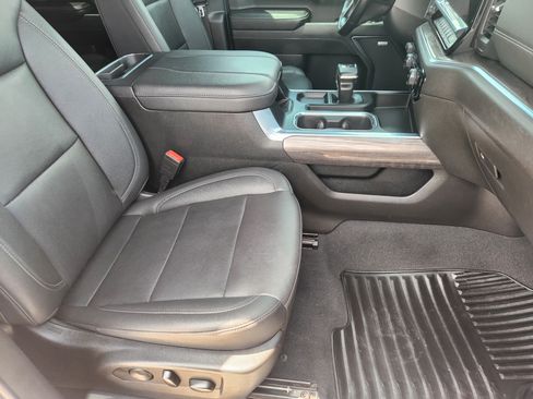 Used 2023 Chevrolet Silverado 1500 LTZ w/ LTZ Convenience Package II AWD/4WD image 15