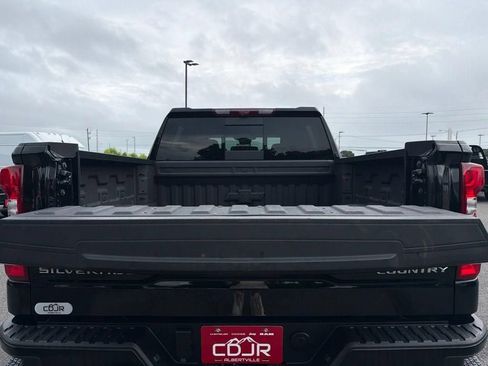 Used 2025 Chevrolet Silverado 1500 High Country w/ High Country Premium Package AWD/4WD image 10
