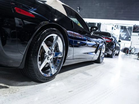 Used 2008 Chevrolet Corvette Convertible w/ Preferred Equipment Group RWD image 6