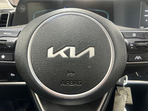 Used 2023 Kia Sportage LX FWD image 25