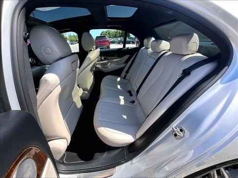 Used 2019 Mercedes-Benz E 300 4MATIC image 15