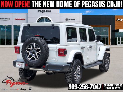 New 2026 Jeep Wrangler Unlimited Sahara AWD/4WD image 5