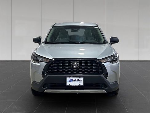 Used 2023 Toyota Corolla Cross L image 8