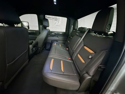 Used 2025 GMC Sierra 2500 AT4 AWD/4WD image 27