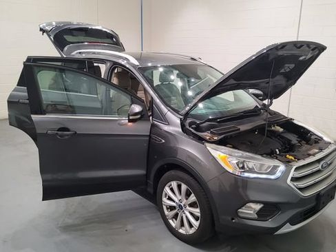 Used 2017 Ford Escape Titanium AWD/4WD image 12