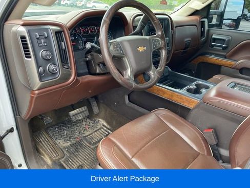 Used 2016 Chevrolet Silverado 2500 High Country w/ High Country Premium Package AWD/4WD image 3