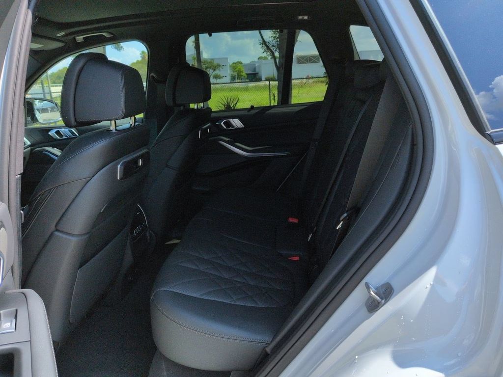 New 2026 BMW X5 M60i AWD/4WD image 14