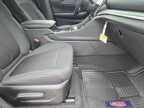 New 2026 Jeep Grand Cherokee Laredo RWD image 12