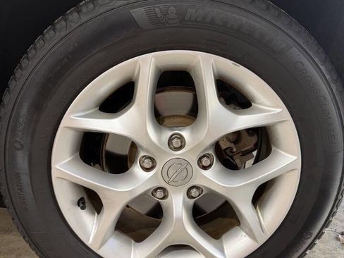 Used 2020 Chrysler Pacifica Limited image 16