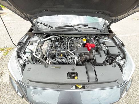 Used 2025 Nissan Sentra SV FWD image 29
