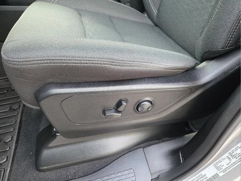 Used 2025 RAM 1500 Big Horn AWD/4WD image 14