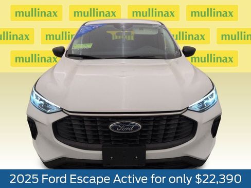 Certified 2025 Ford Escape Active image 16