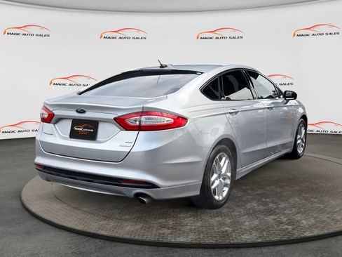 Used 2013 Ford Fusion SE FWD image 10
