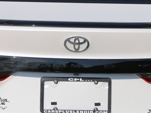Used 2025 Toyota Camry XSE image 5