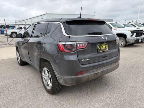 Used 2024 Jeep Compass Sport AWD/4WD image 3