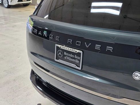Used 2023 Land Rover Range Rover SV image 16