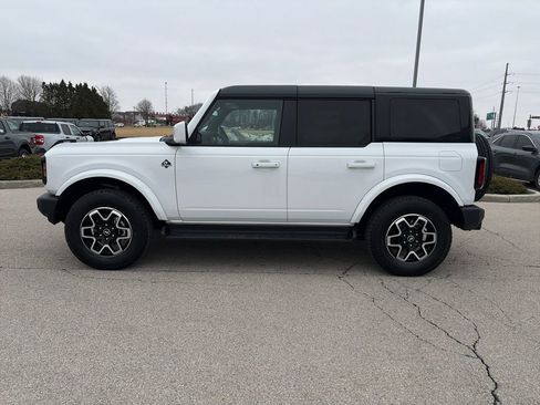 Used 2025 Ford Bronco Outer Banks image 4