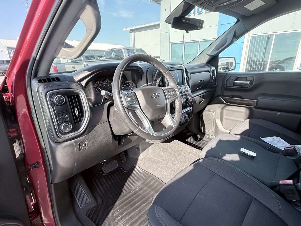 Used 2019 Chevrolet Silverado 1500 RST w/ All-Star Edition RWD image 9