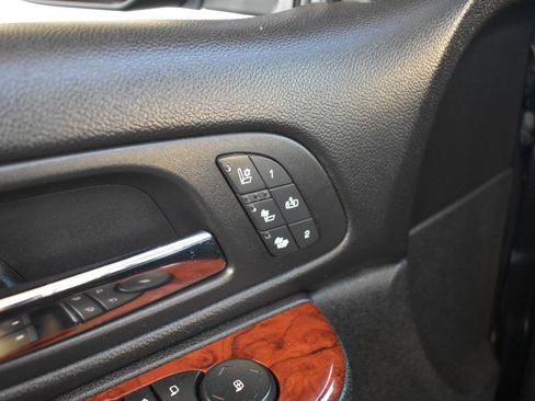 Used 2012 Chevrolet Tahoe LTZ image 32