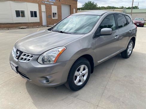 Used 2013 Nissan Rogue S w/ Special Edition Pkg AWD/4WD image 2