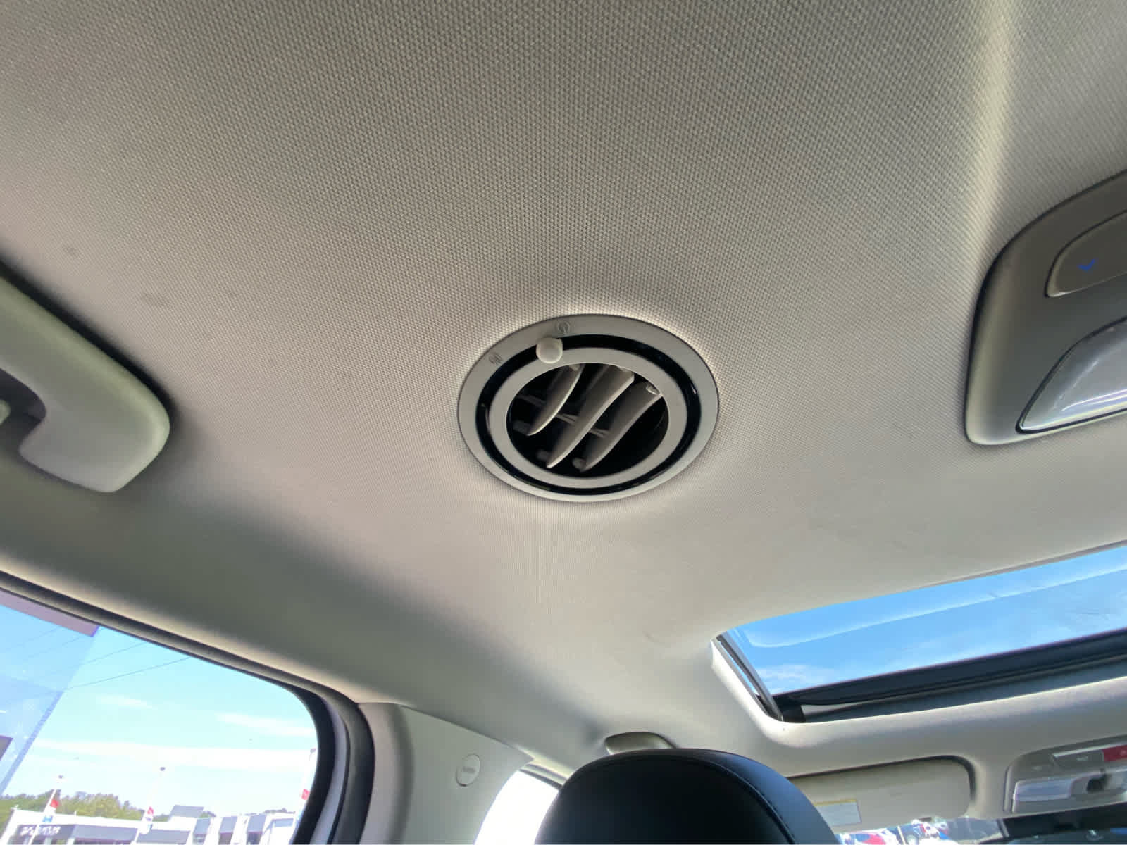 Used 2024 Kia Telluride S w/ S Sunroof Package FWD image 21