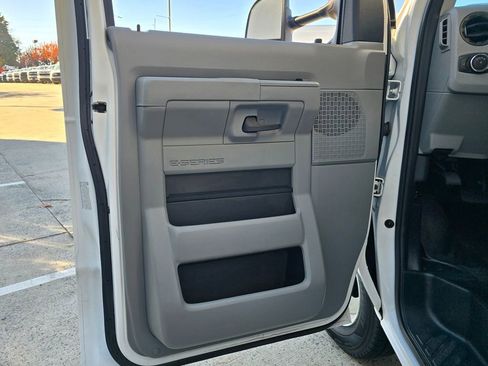 Used 2024 Ford E-350 and Econoline 350 Super Duty w/ Driver's Safety Package image 22