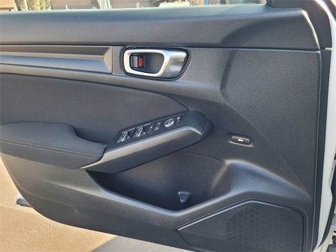 Certified 2025 Honda Civic Sport image 12