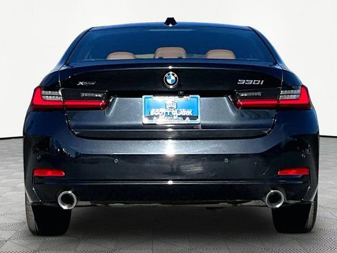 Used 2023 BMW 330i xDrive Sedan w/ Premium Package image 6