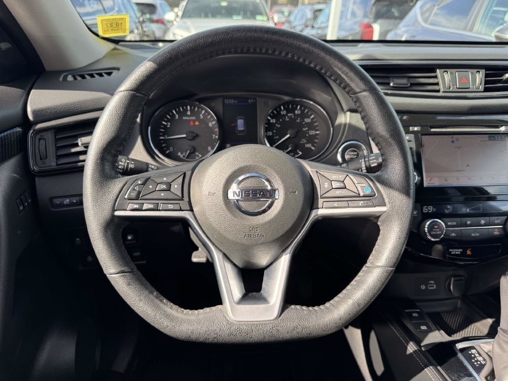 Used 2020 Nissan Rogue SL AWD/4WD image 14