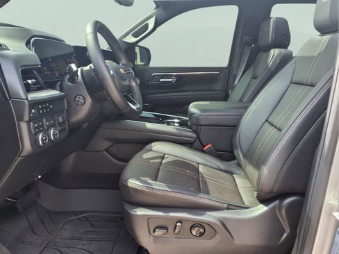 Used 2025 Chevrolet Tahoe High Country image 12