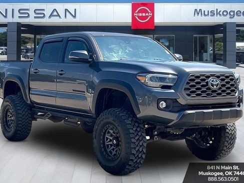 Used 2023 Toyota Tacoma TRD Off-Road AWD/4WD image 1