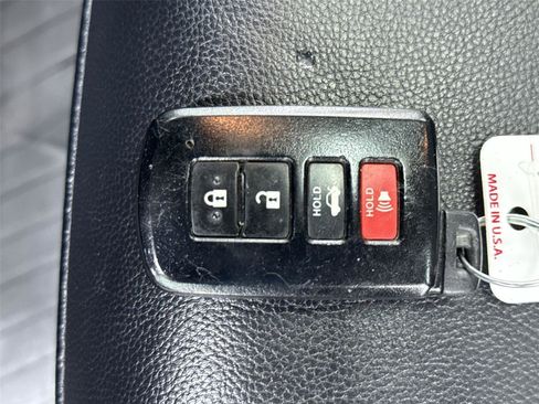 Used 2017 Toyota Corolla L FWD image 34