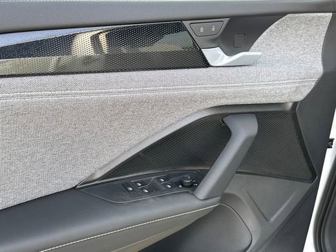 New 2026 Volkswagen Tiguan S image 9