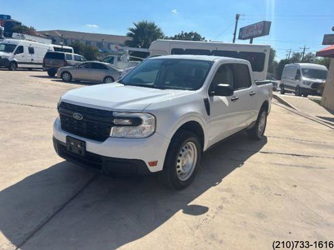 Used 2022 Ford Maverick XL image 3