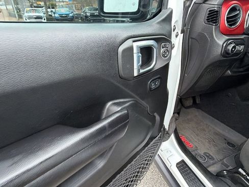 Used 2021 Jeep Wrangler Unlimited Rubicon w/ Xtreme Recon 35" Tire Package image 12