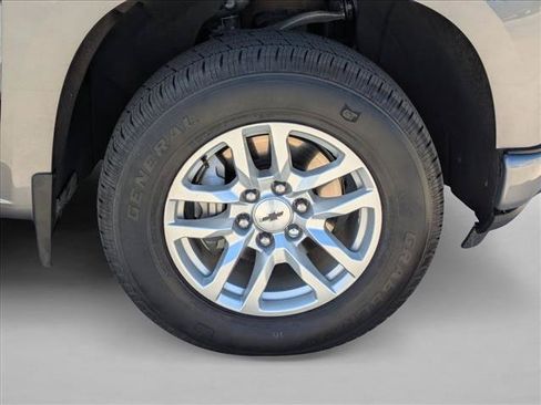 Used 2021 Chevrolet Silverado 1500 RST w/ Convenience Package II AWD/4WD image 23