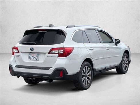 Used 2018 Subaru Outback 2.5i Touring AWD/4WD image 6