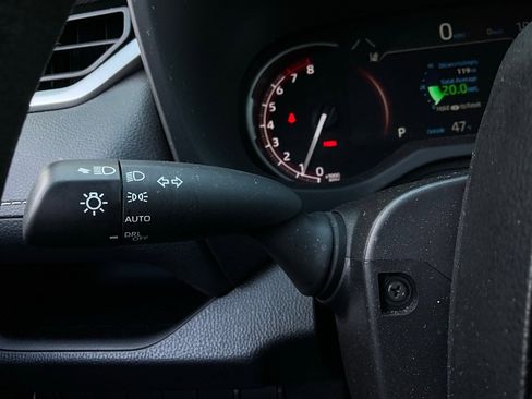 Used 2025 Toyota RAV4 XLE image 35