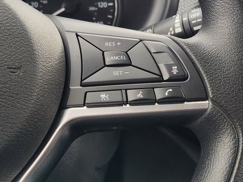 Used 2024 Nissan Kicks SV image 28