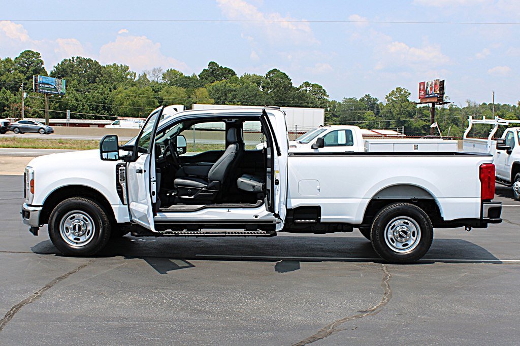 Used 2024 Ford F250 XL w/ XL Chrome Package RWD image 7