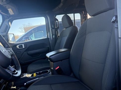 Used 2019 Jeep Wrangler Unlimited Sport S image 8