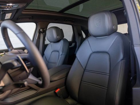 New 2026 Porsche Cayenne S AWD/4WD image 5