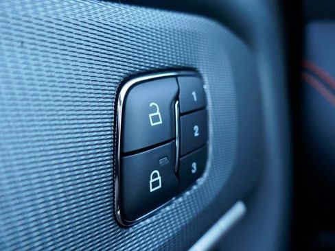 New 2026 Ford Explorer ST-Line w/ ST-Line Street Pack image 19