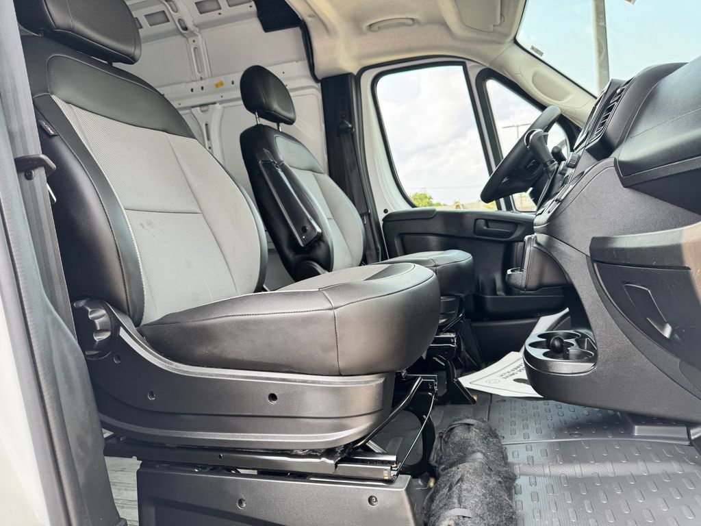 Used 2025 RAM ProMaster 3500 w/ Convenience Group FWD image 10