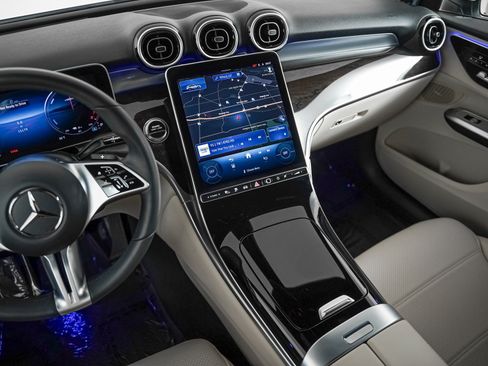 Certified 2025 Mercedes-Benz GLC 350e 4MATIC image 14