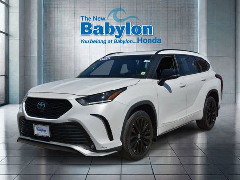 Used 2023 Toyota Highlander XSE AWD/4WD image 1