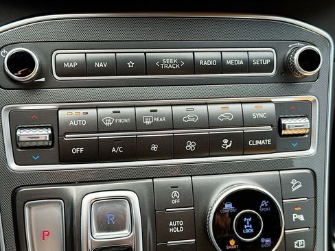 Used 2023 Hyundai Santa Fe Calligraphy image 14